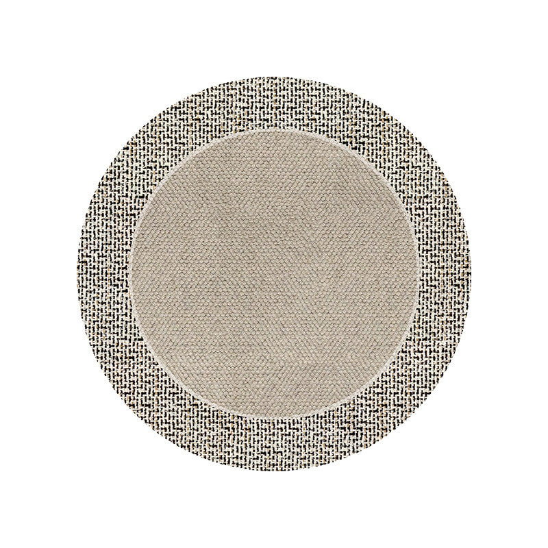 Classic style round rug