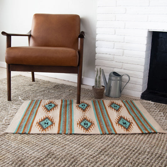 Wool rug with Bizalú Eyes pattern from the First Nations of Mézo-America 